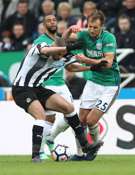 更是在防守 更是在防守